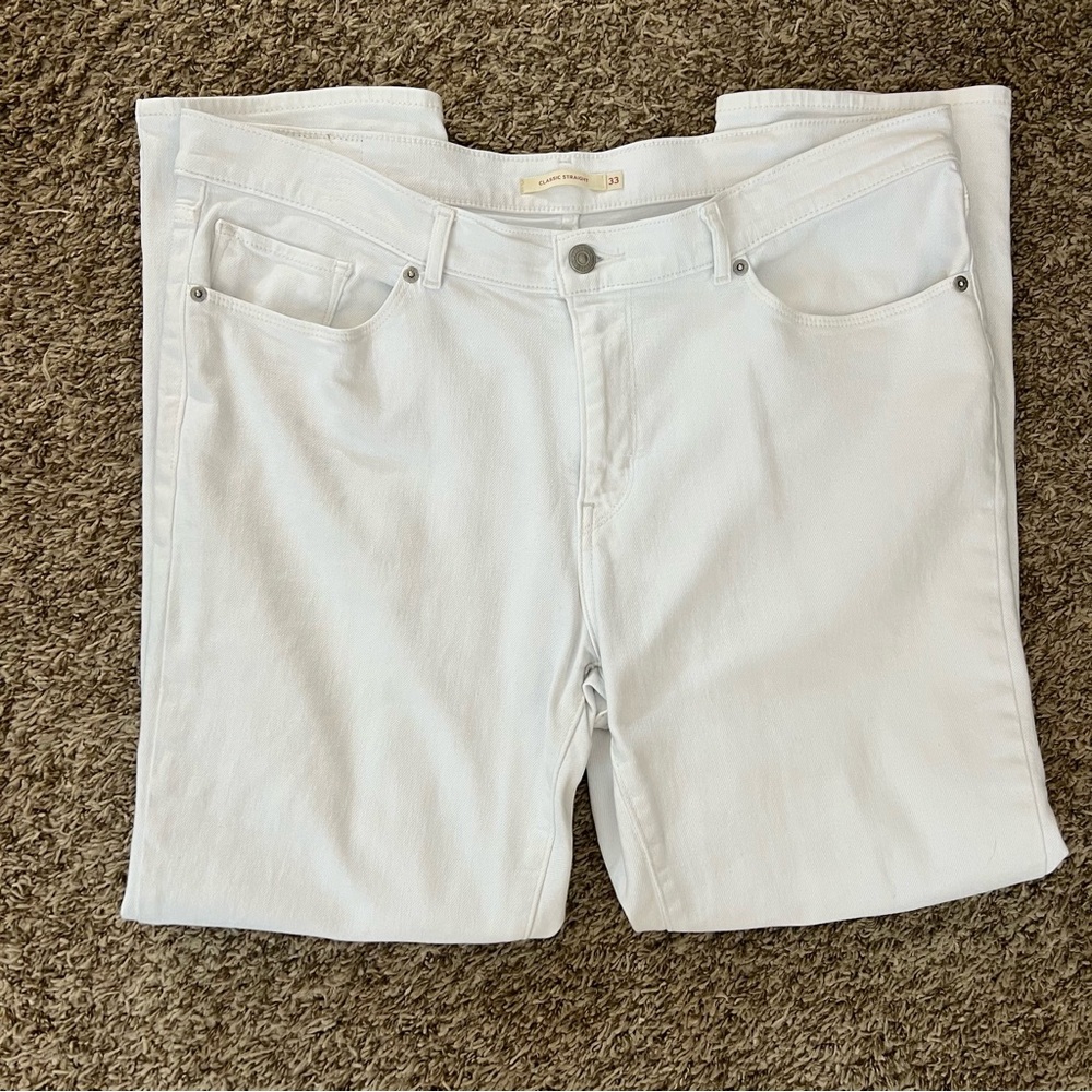 Levi’s 16M/33W White Classic Straight Fit Jeans, Excellent Condition
